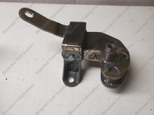 Load image into Gallery viewer, 6G75 Hydraulic Engine Mount Replacement