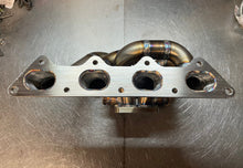 Load image into Gallery viewer, CCdesign 1G/2G DSM Divided T4 Bottom Mount Turbo Manifold