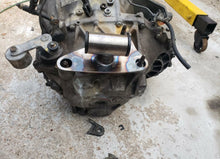 Load image into Gallery viewer, 6G75 Manual Transmission Mount